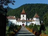 Muzee si monumente din Romania - muzee din judetul Brasov - Colectia Mitropolit Antonie Plamadeala, Manastirea Brancoveanu