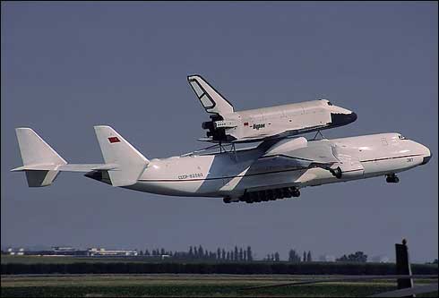 Poza avion Antonov an 225 Mriya, poza exterior avion, poze cu avioane