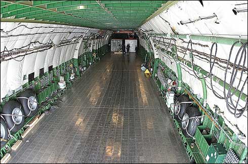 Poza avion Antonov an 225 Mriya, poza interior avion, poze cu avioane