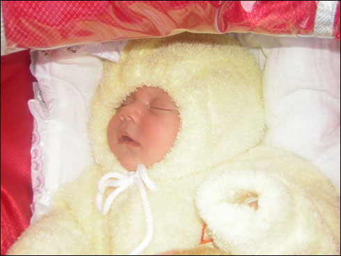 Numele meu este Alexia Maria, si-mi place sa dorm...